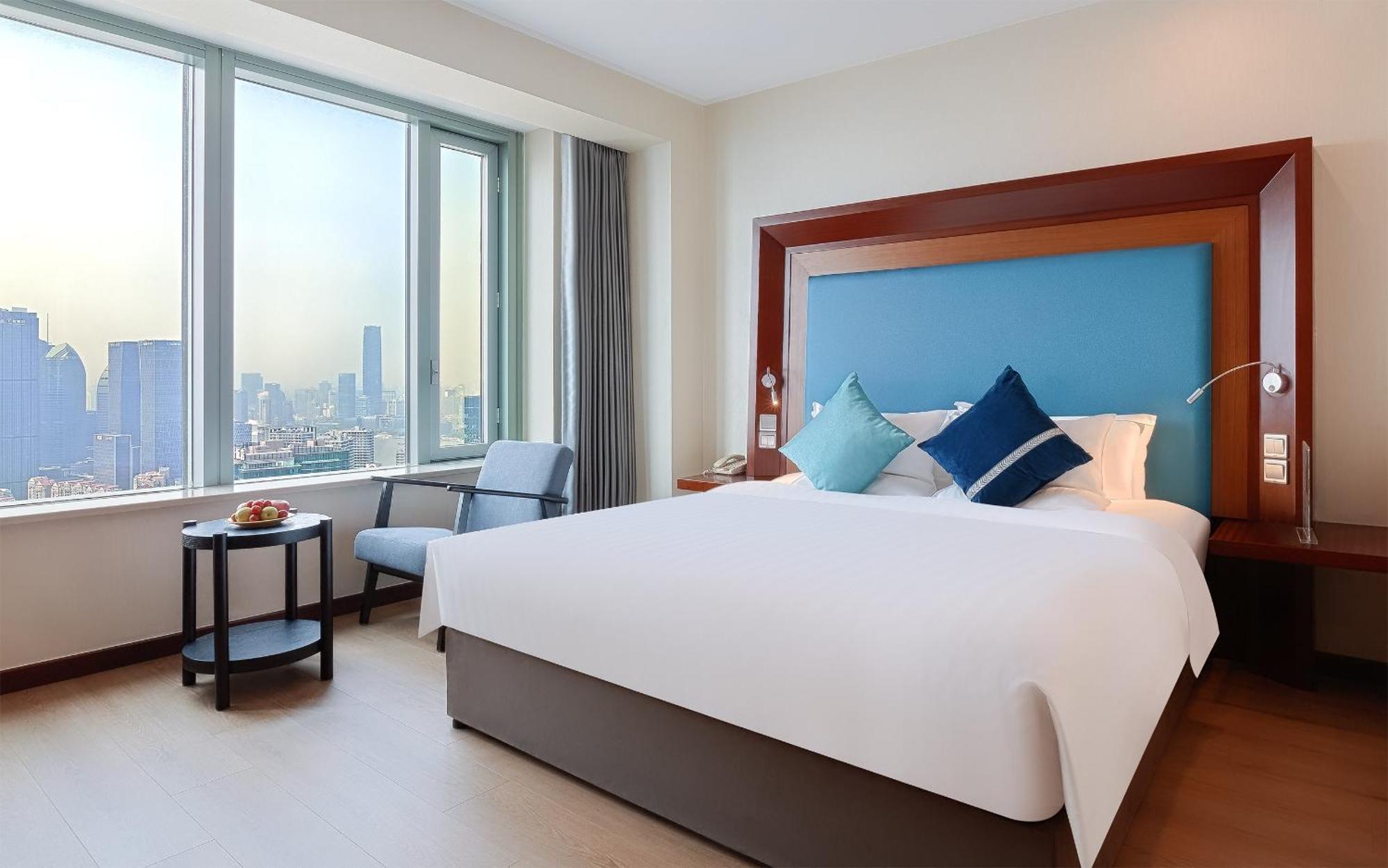 酒店 Novotel Atlantis - Breakfast In The Clouds With River View In The Revolving Restaurant & 24hours Free Self-laundry 上海