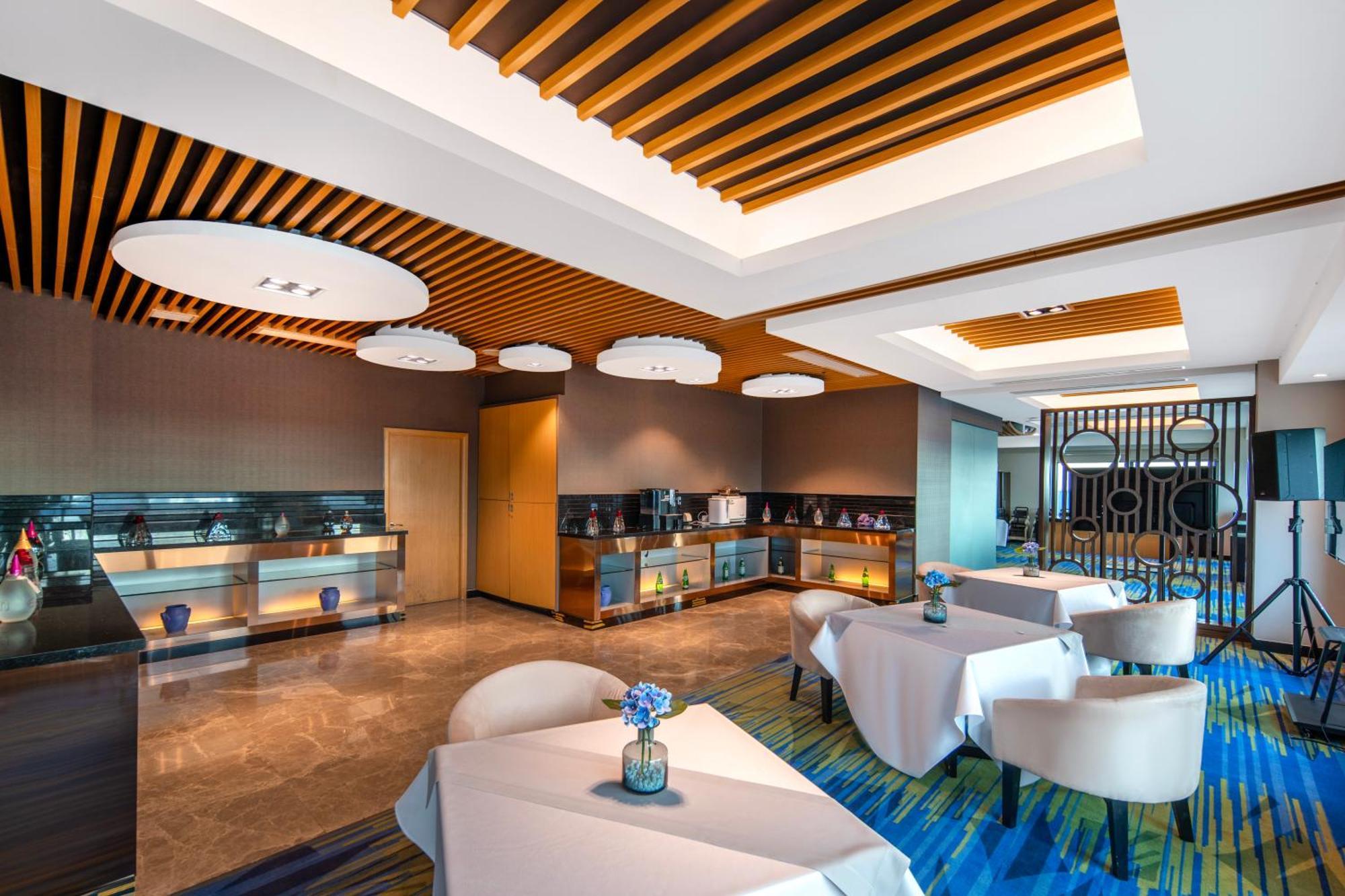 ホテル ノボテル アトランティス 4*