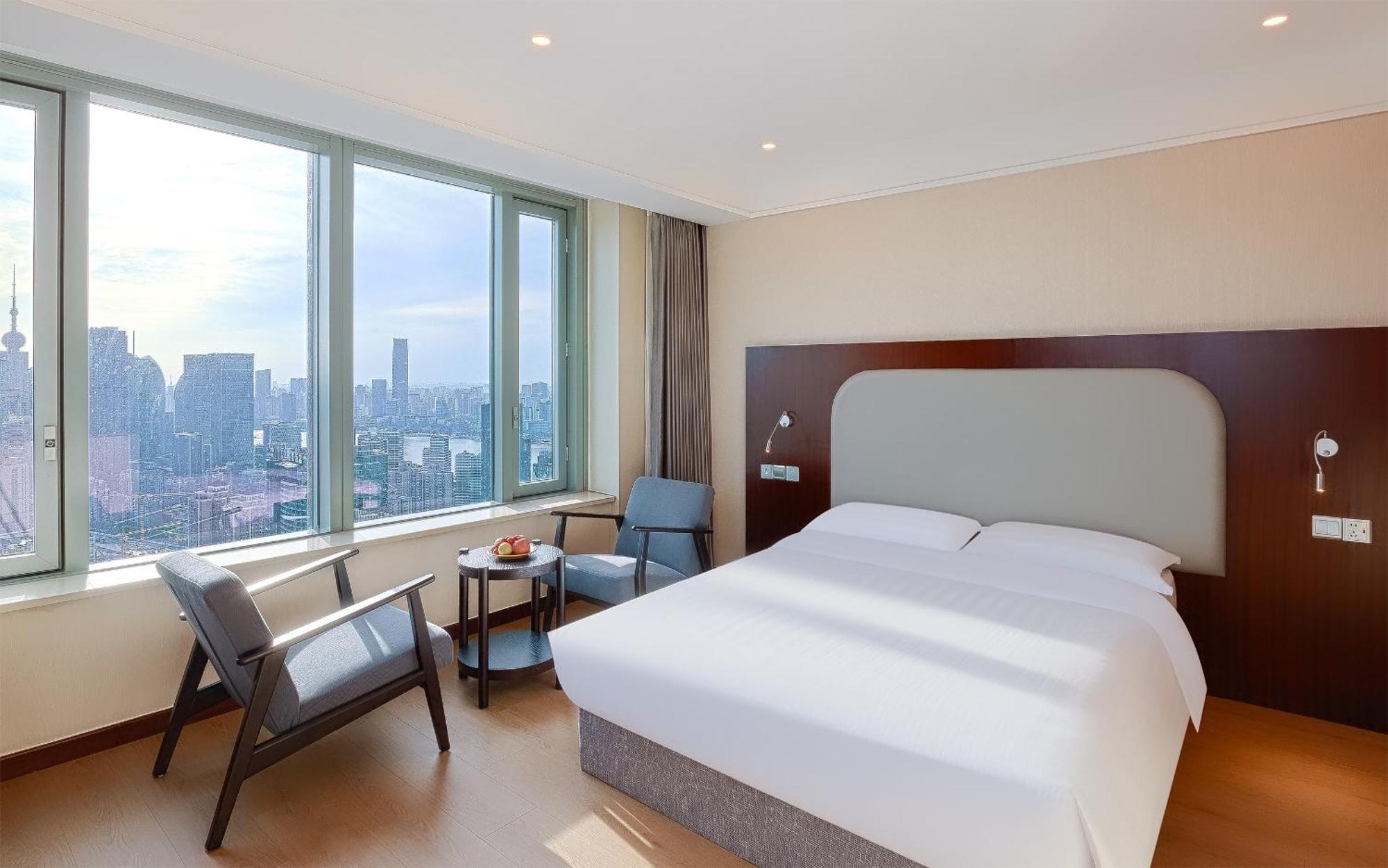Отель Novotel Atlantis - Price And Value Breakfast In The Clouds With River View In The Revolving Restaurant &24h Free Self-laundry