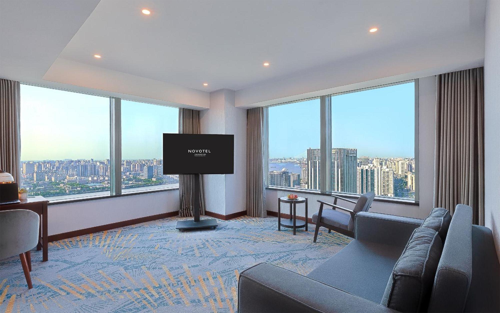 Novotel Atlantis - Price And Value Breakfast In The Clouds With River View In The Revolving Restaurant &24h Free Self-laundry Отель